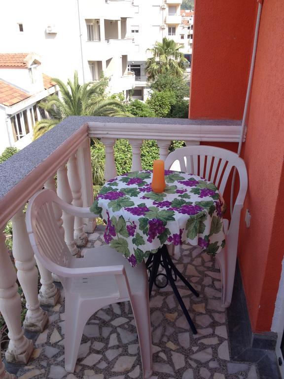 Apartments Holiday Budva Phòng bức ảnh