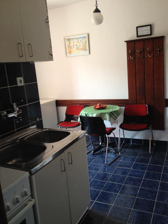 Apartments Holiday Budva Phòng bức ảnh