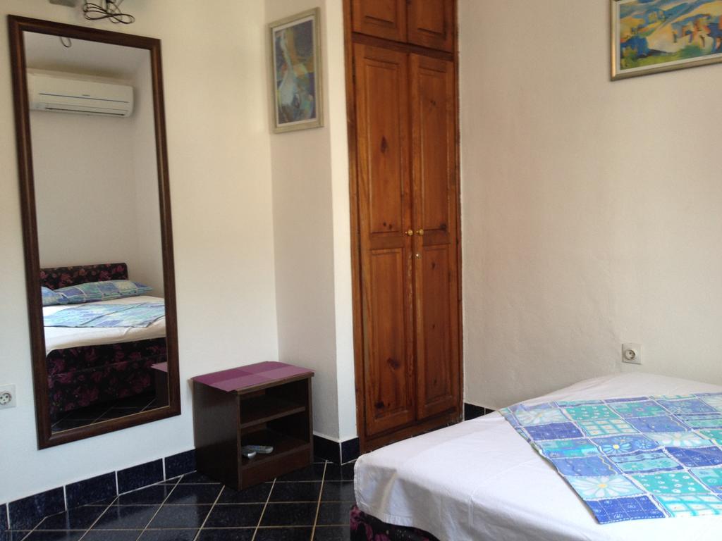 Apartments Holiday Budva Phòng bức ảnh