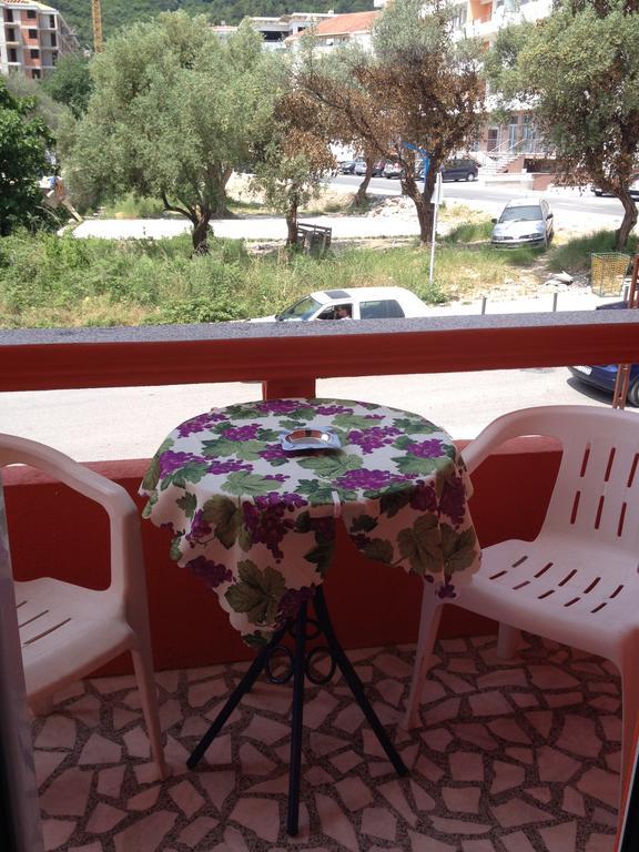 Apartments Holiday Budva Phòng bức ảnh