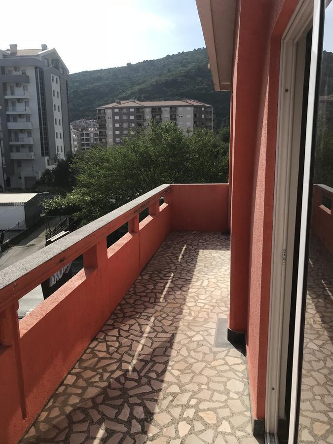 Apartments Holiday Budva Ngoại thất bức ảnh